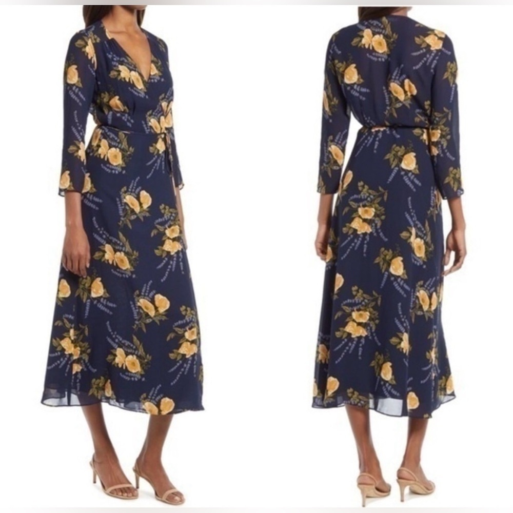 Reformation Alessandra Floral Wrap Dress in Petite Jardin Floral (Navy) - Large